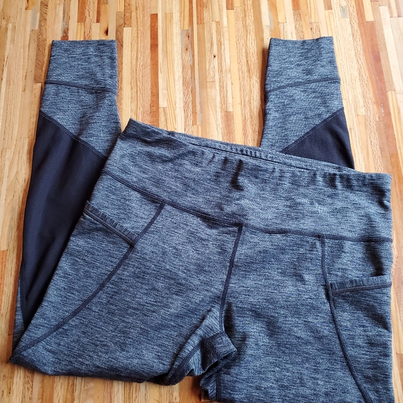 Athleta Relay 2.0 Leggings - Picture 2 of 13